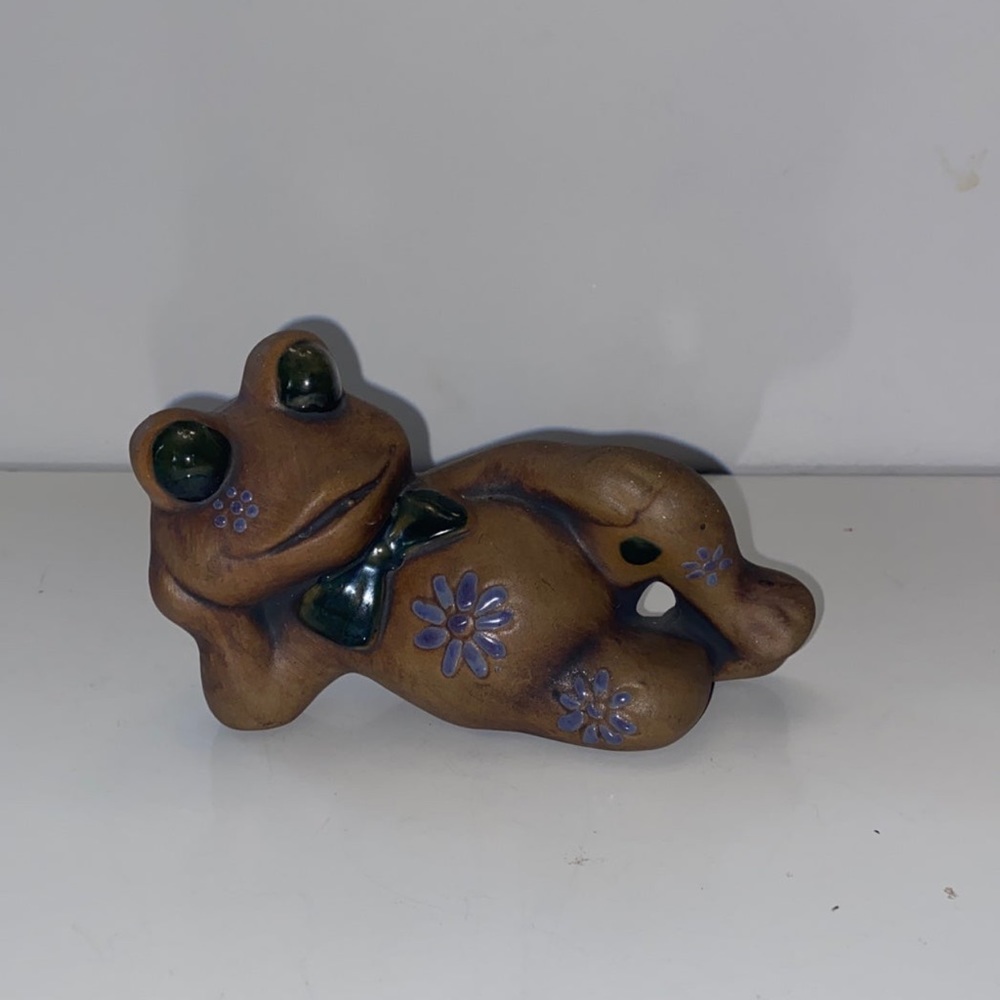 Ceramic Porcelain Frog Flower Design Figurine